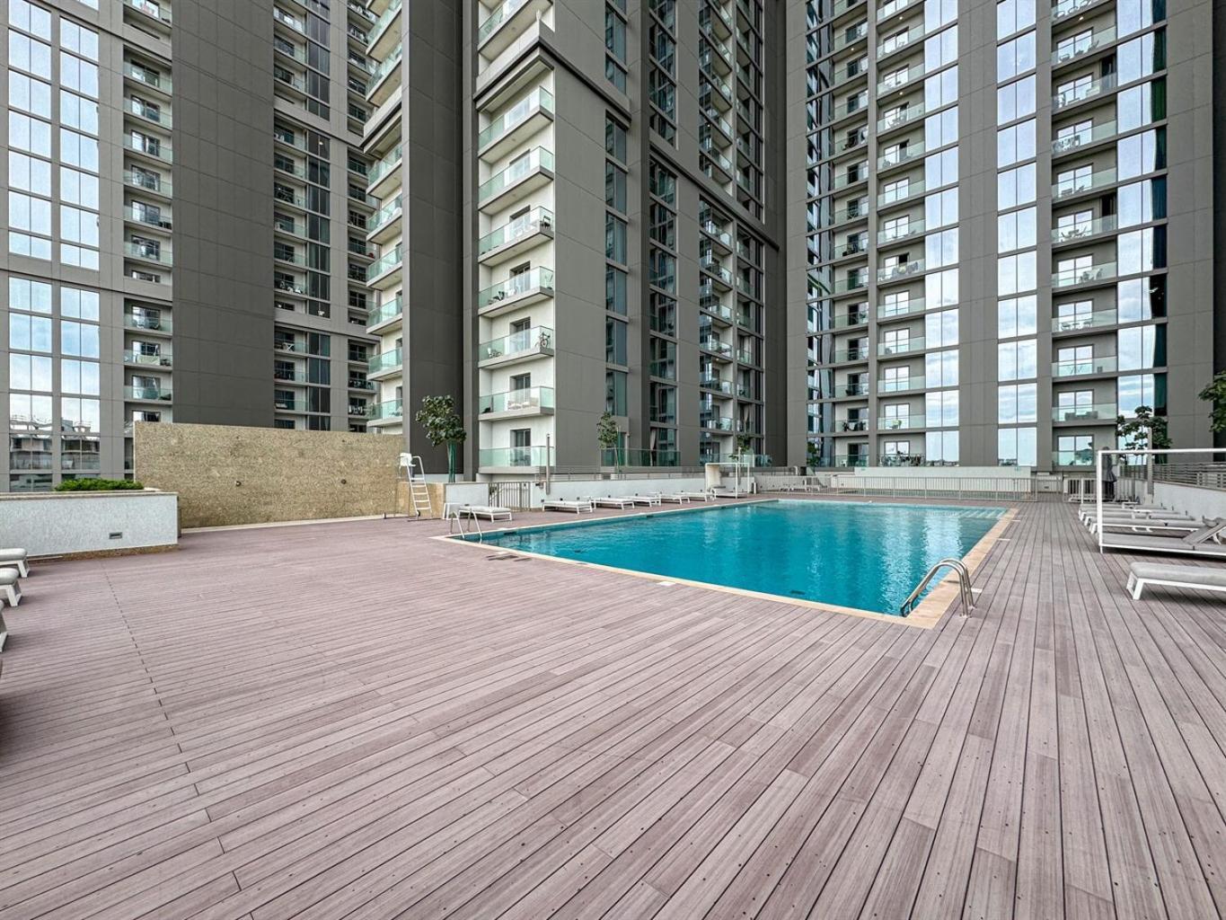 Trophy - Apartment *